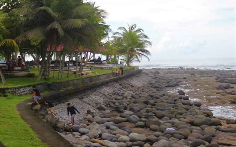 Pantai Yeh Leh Bali - 5 Pesona Pantai dengan Bebatuan yang Cantik
