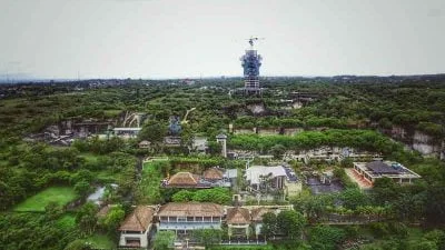Patung Garuda Wisnu Kencana; Keunikan, Lokasi dan Tiket Masuk