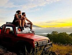 Sunrise Jeep Tour di Gunung Batur