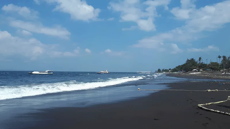 Kusamba Beach