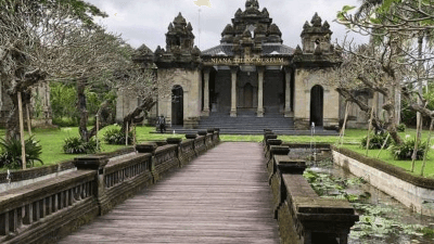 Desa Wisata Mas Gianyar: Surga Seni Pahat Kayu di Jantung Bali