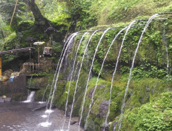 Pura Tirta Sudamala Bangli: Pesona Melukat & Kedamaian Alam