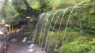 Pura Tirta Sudamala Bangli: Pesona Melukat & Kedamaian Alam