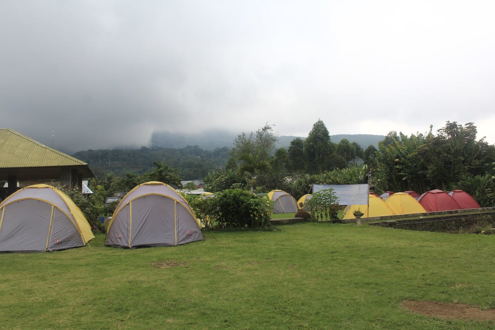 Camping di Danau Buyan
