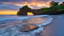 Pantai Batu Bolong